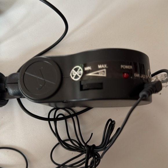 Talk safe portable cellphone speaker and headphone earbud car with no CarPlay - Picture 6 of 10